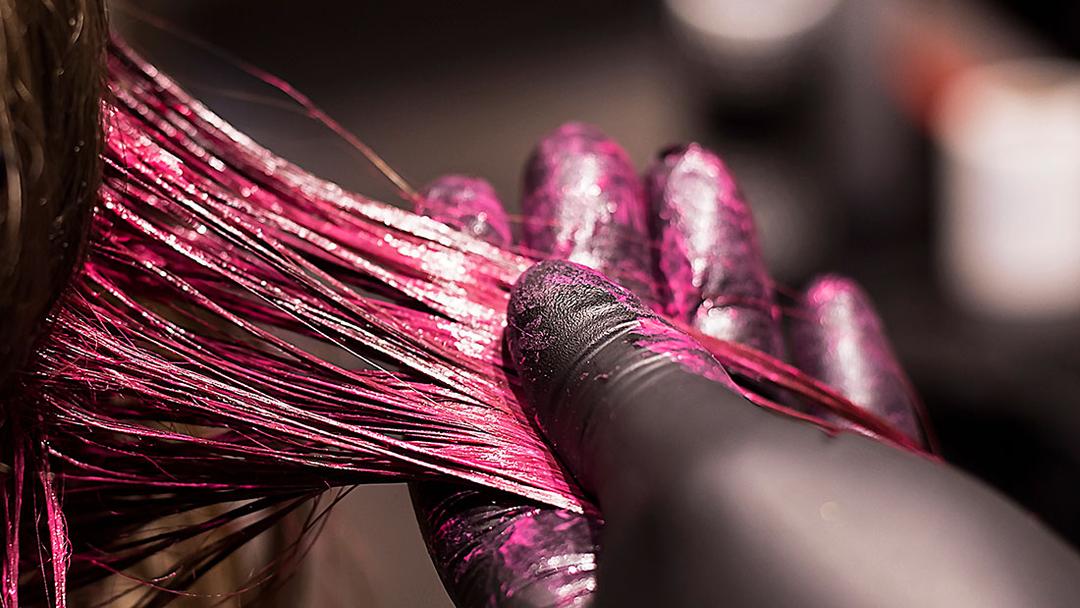 Как наносить осветлитель и краску