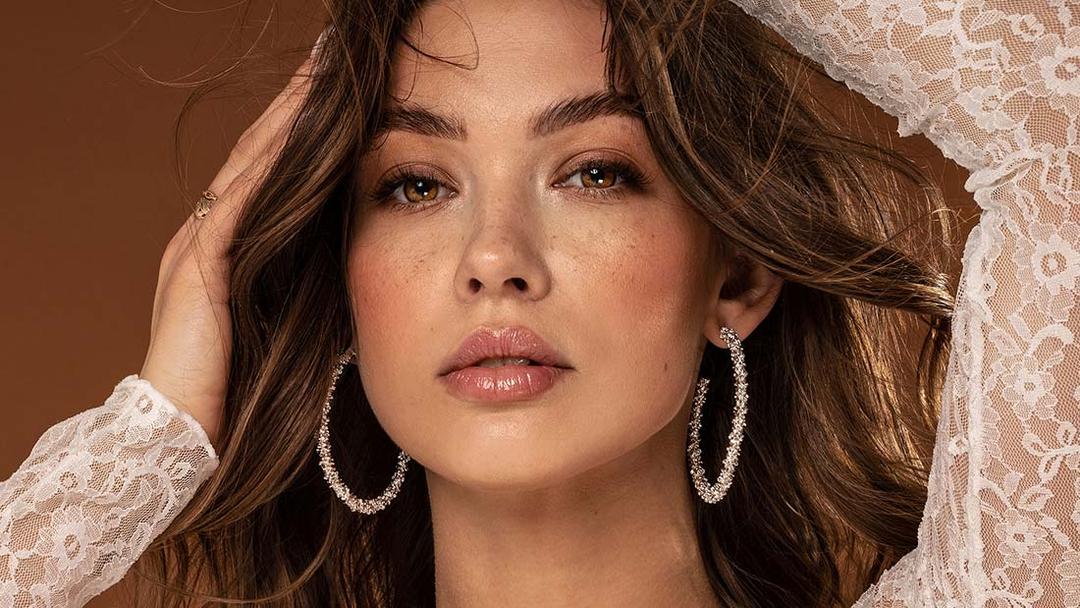 Стиль в движении: кому и как носить градуированный каскад